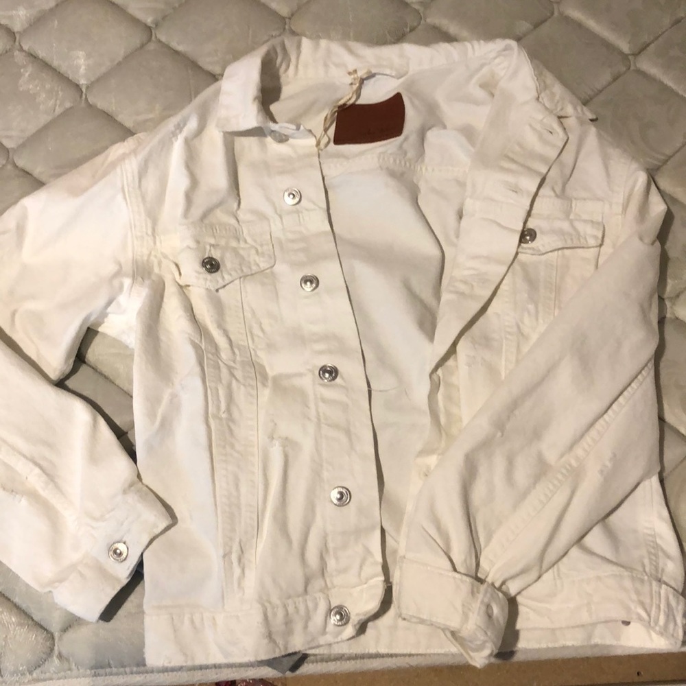 Brand New Zara white denim jacket